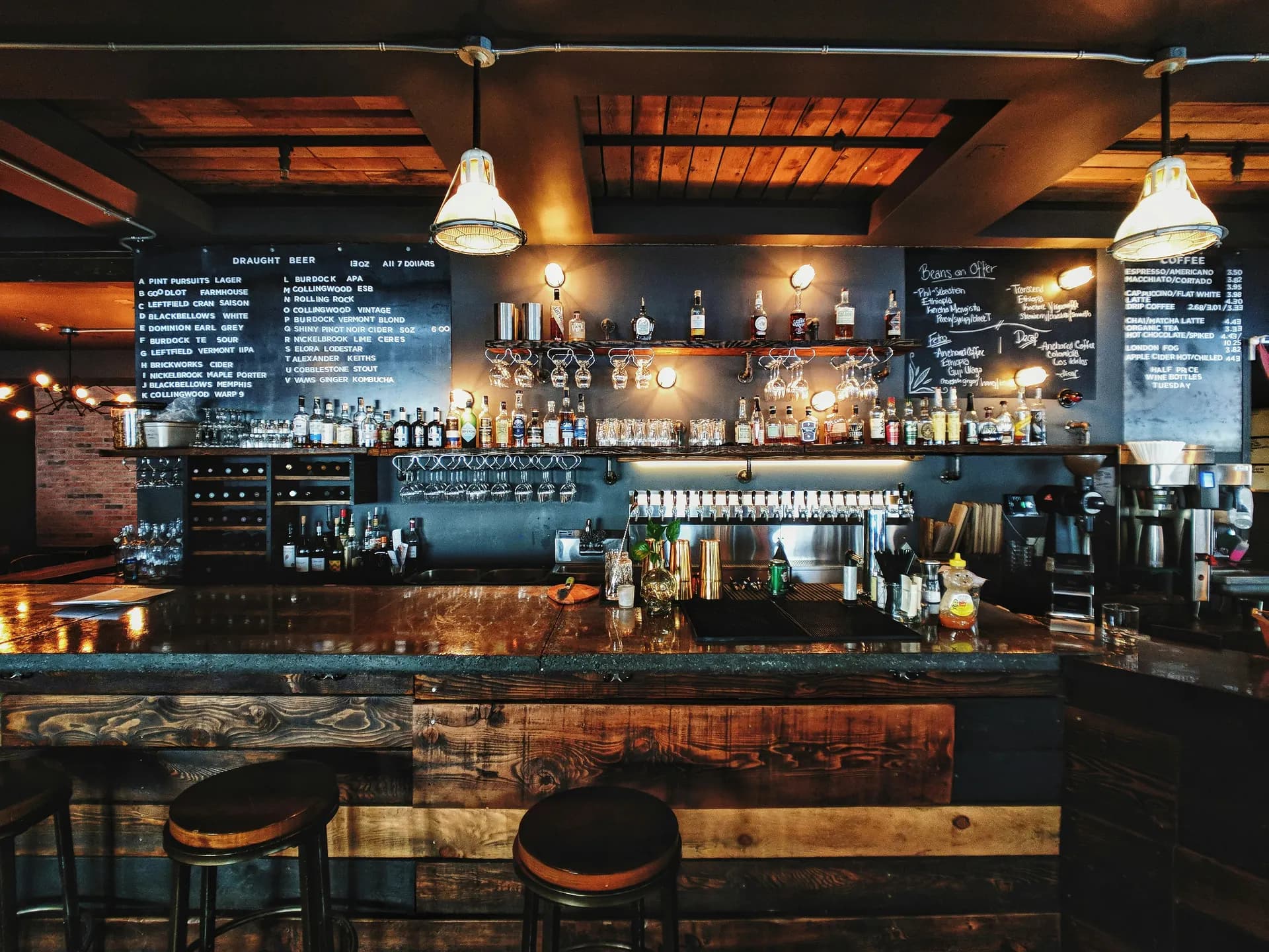 Interior de Slow Pour Café